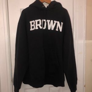 Brown university sweater 🖤🤍🖤🤍🖤